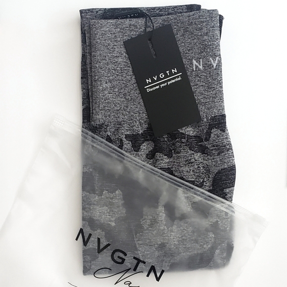 NVGTN Black Camo Seamless Legging NWT XS - Picture 2 of 5